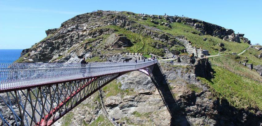 The footbridge leading across to Tintagel Castle.