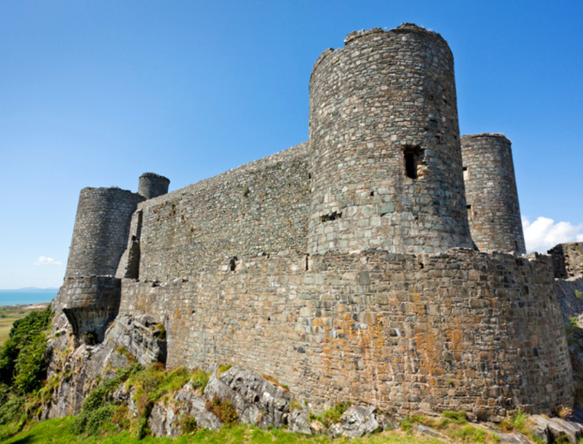 Cycling in North Wales offers breathtaking landscapes and historic sites, including the impressive Cilgerran Castle. Imagine pedaling through scenic routes, with majestic medieval castles like Cilgerran Castle standing proudly against the backdrop of the clear blue sky. The undulating terrain, coastal views, and rich heritage make North Wales a perfect destination for cycling enthusiasts looking to explore the region's natural beauty and historical landmarks