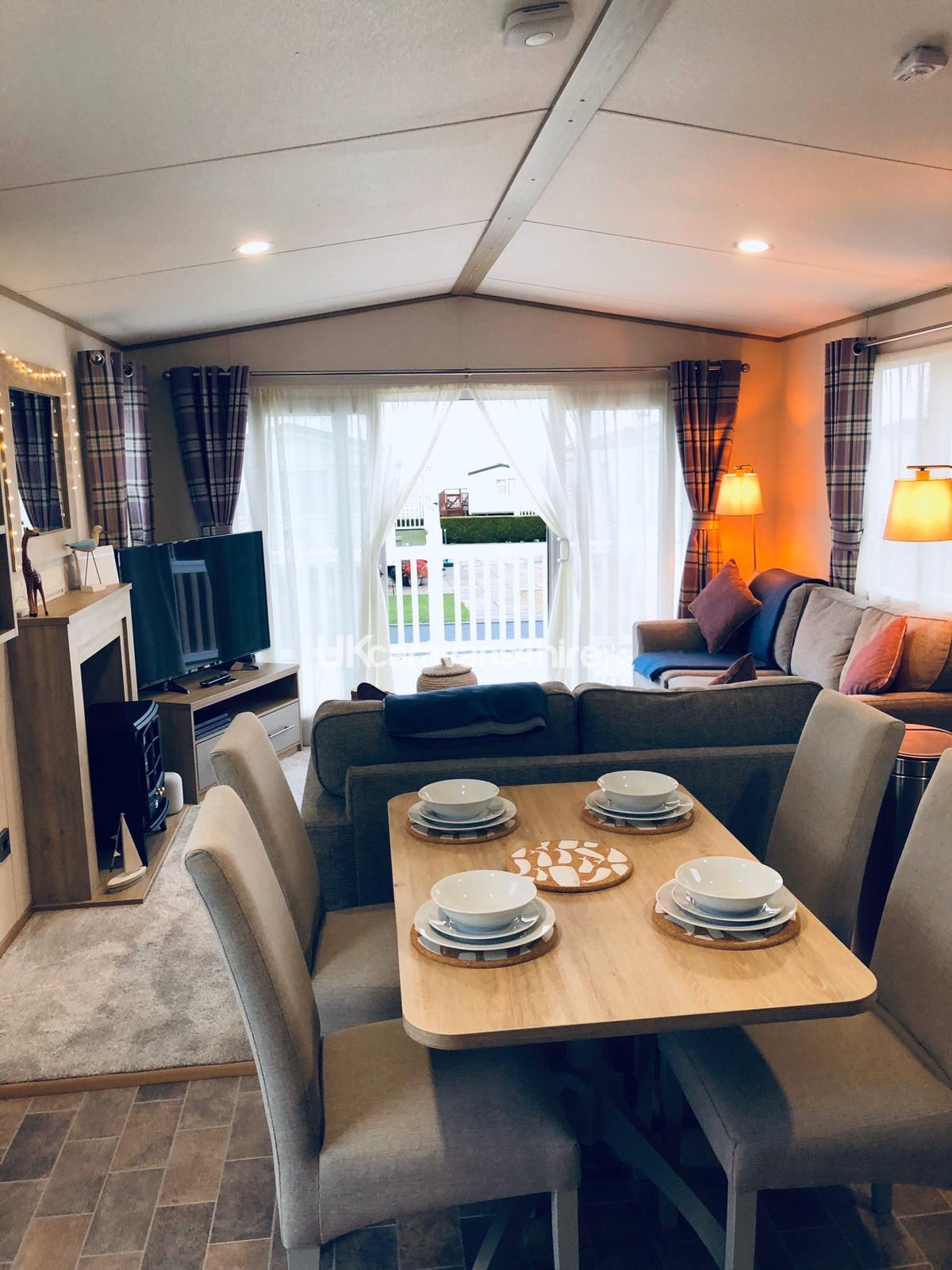 Luxury Static Caravan for Hire at The Beach Caravan Park