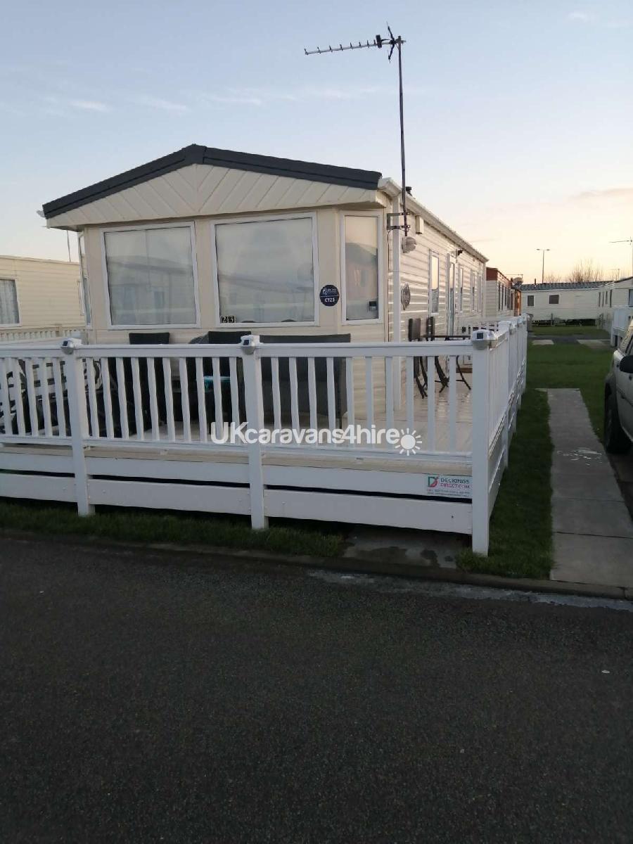 A Pet Friendly Caravan For Rent At Lyons Robin Hood