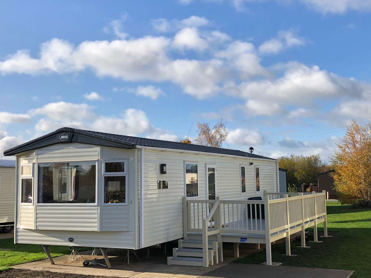 Pet-Friendly Caravan Hire Tattershall 13798| UKcaravans4hire