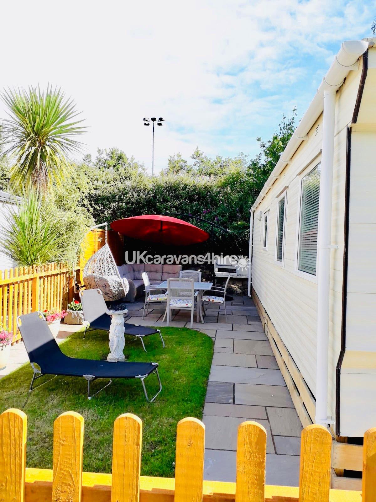 caravan-hire-at-bryn-morfa-holiday-park-conwy-in-north-wales