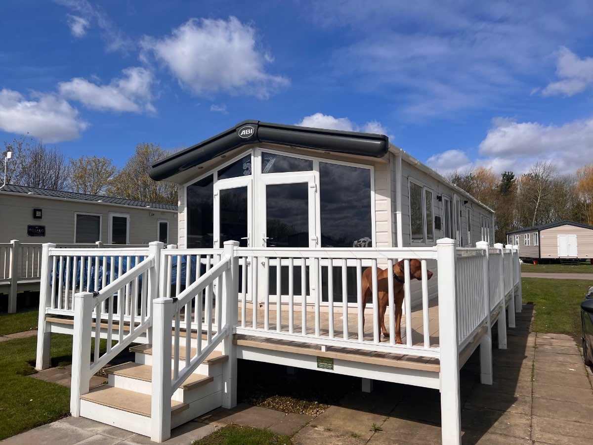 Pet-Friendly Caravan Cleethorpes - 16175 | UKcaravans4hire