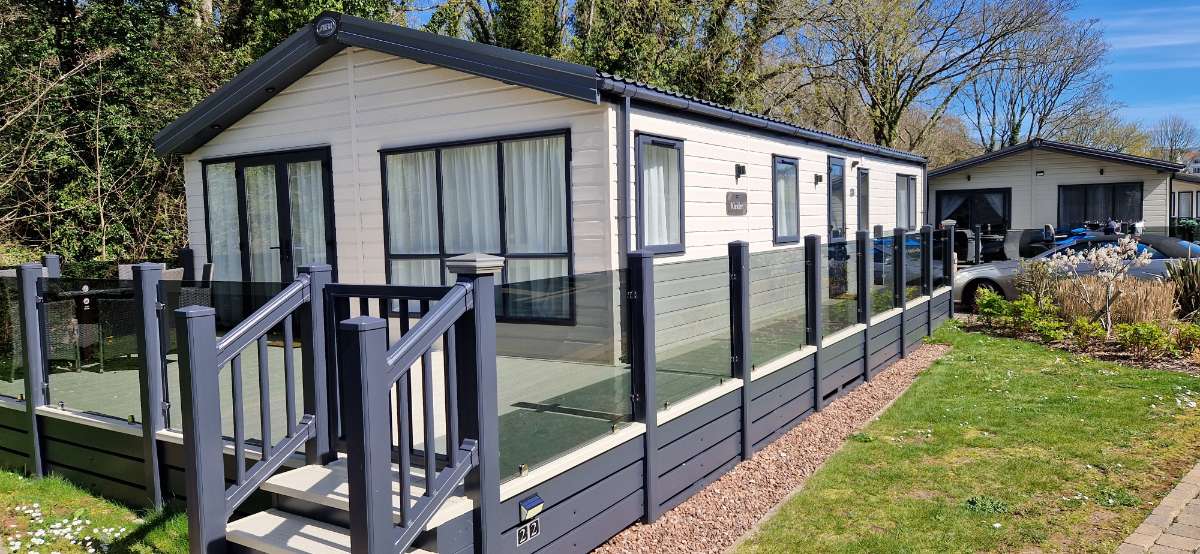 Hoburne Devon Bay - Luxury 6 Berth Holiday Lodge Available to Hire