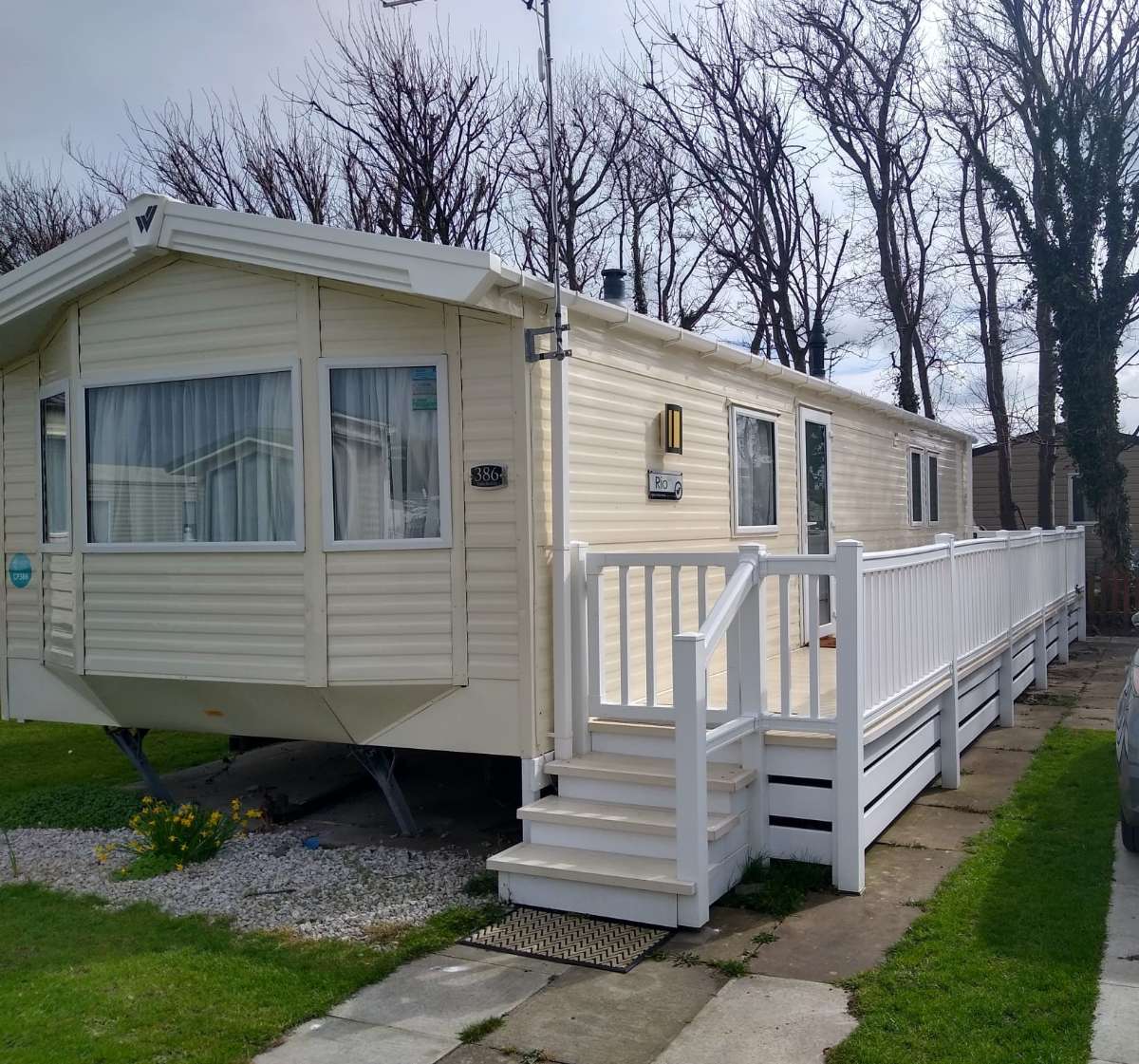 Caravan For Hire With Veranda On Lido Beach Holiday Park