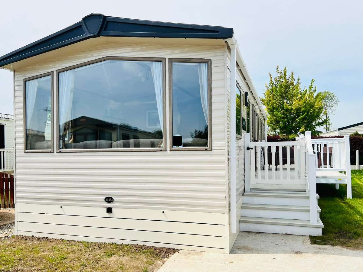 Pet Friendly, 8 Berth, Static Caravan For Hire 17562 | UKcaravans4hire